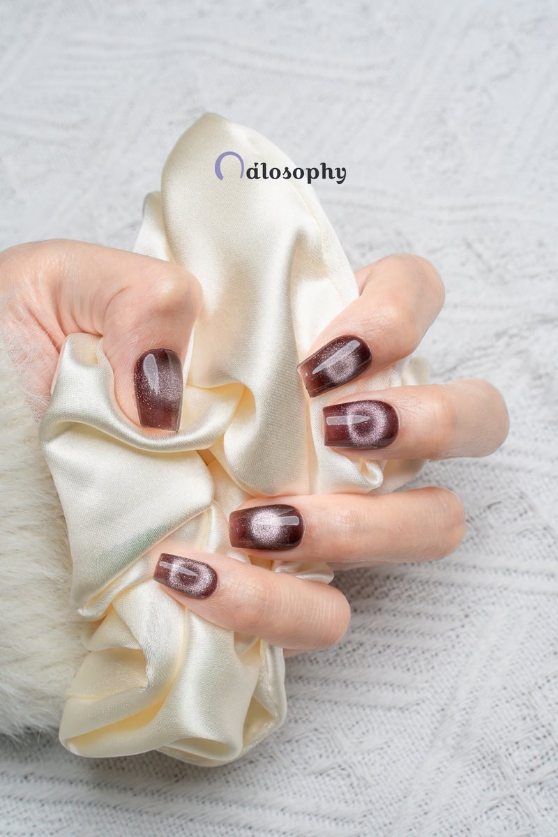 Nailosophy أظافر جل مضغوطة يدوية الصنع مخملية بورجوندي بعيون قطة | شكل مربع - Image 5